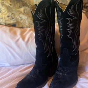 Idyllwind Woman's Black Suede Boots